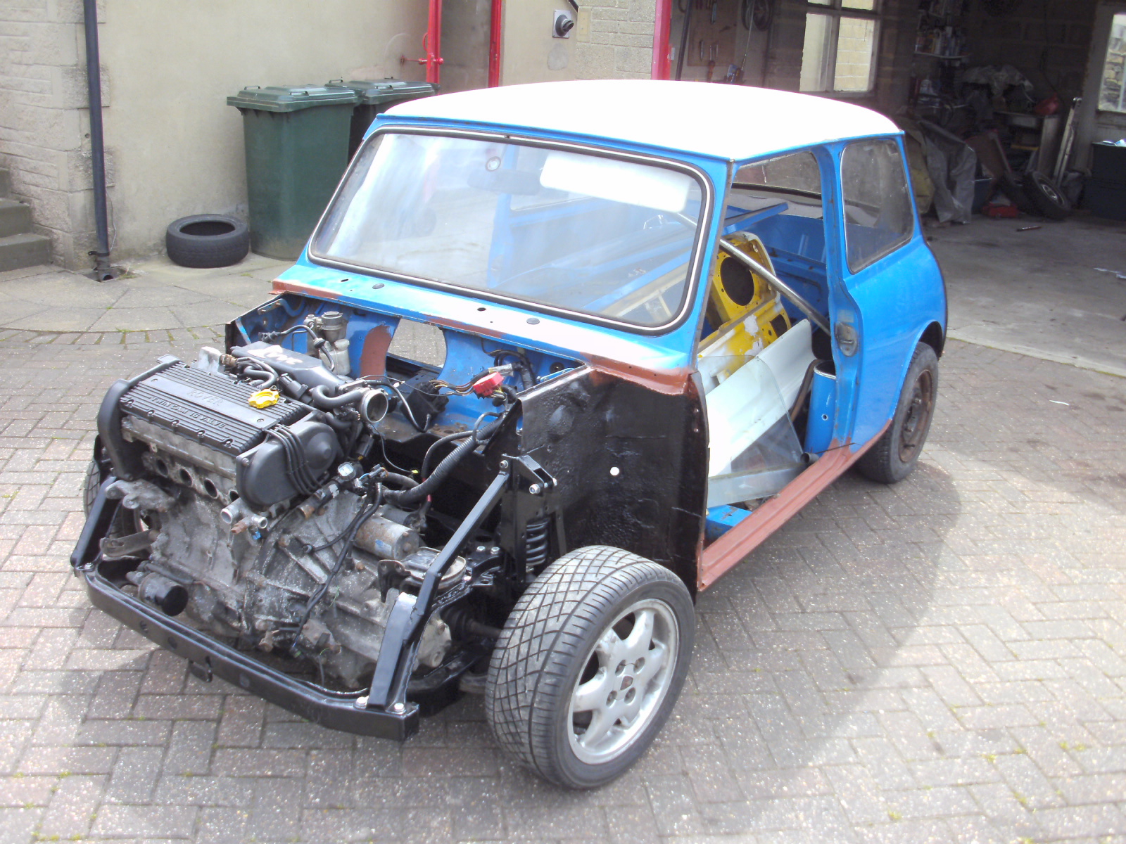 Classic mini with K-series engine conversion